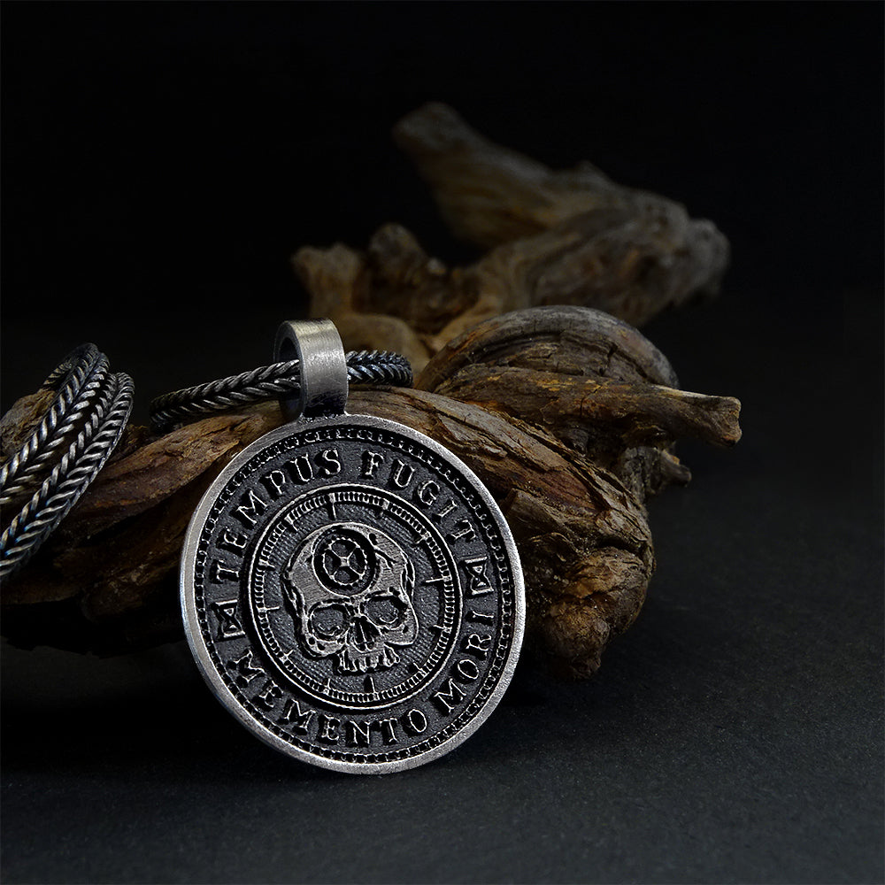 Men's Personalized Coin Pendant Memento Mori – AutViamInveniam