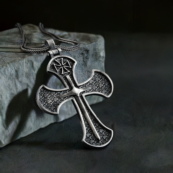 knights templar pendant