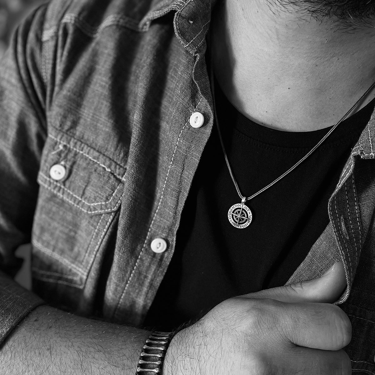 Men's Silver Aut Faciam Necklace | Mens Silver Necklace | Memento